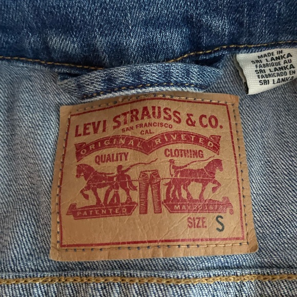 Levis jacket - Picture 5 of 9